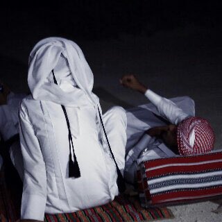 8___880's tweet image. ليه الوفاء في هالزمن شبه نادر
ليه التلاعب في قلوب الاحبه
هاذا السوال موجه لكل غادر
الي جزا خله باعدام حبه
#بوحي
#قصيد_شعر_ابيات_السعودية