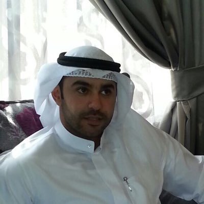 خلوود ابو السطوح صارلك شهرين فوق السطح ونزلت من منه اليوم ؟؟طلعك رياض بامبرز وعطاك امر تكتب بتويتر 😄😄