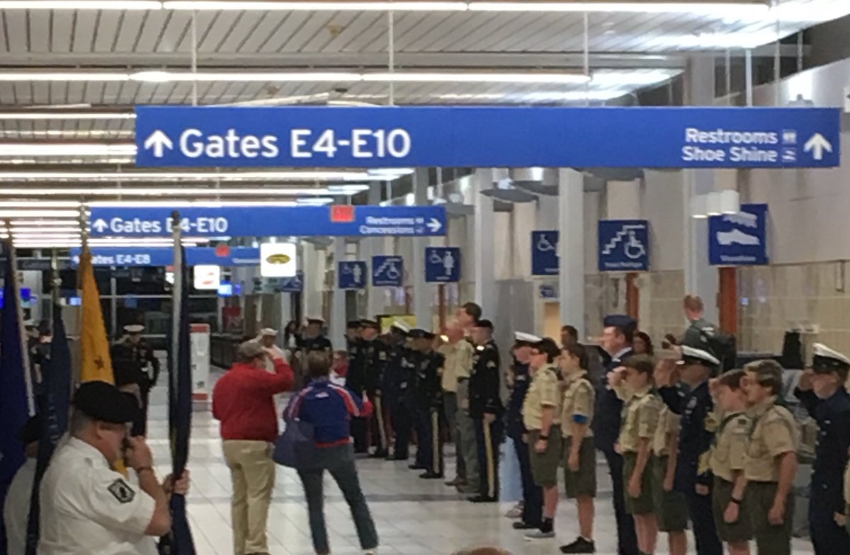 docwat2009's tweet photo. Wonderful reception at airport for veterans on honor flight. Honored to be on the same plane. @ParkwaySchools @ChrisJacob15 #Character2016 https://t.co/ABcPJhCJei