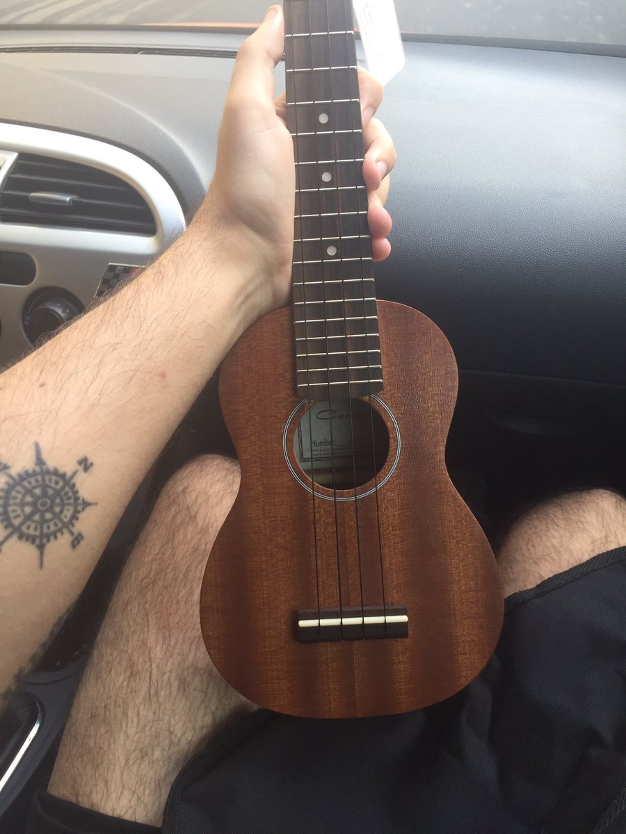 YearsAtFall's tweet photo. Nuevo amigo :) -R https://t.co/yEYR2MuWKy