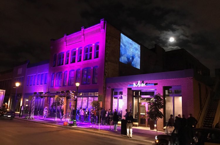 PRNFamily's tweet image. @eventsminnesota did us proud
Outside #DanceOnTilDawn2016 🙌🏽