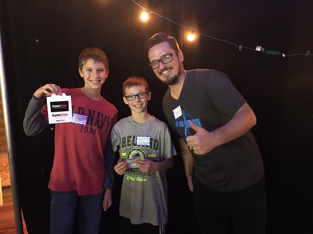 MrsZeefles's tweet photo. I mean really. How FREAKING awesome if this?! #positivegaming #youthkids https://t.co/Tg4RpniqR0