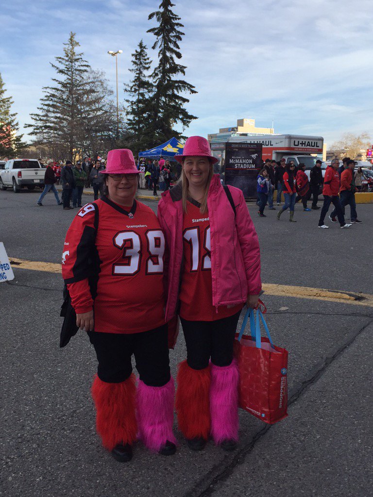 CancerSocietyCG's tweet photo. Fans are ready for the annual Pink Power game! #PinkPower @calstampeders https://t.co/cBGIdaIsVY