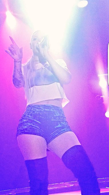 @IGGYAZALEA  did you get the $$$$  teddy bear I asked one of your dancers to give to you? #moneylove<a class="tags" href="/tag/iggyazalea">@iggyazalea</a><a href="/tag/moneylove"class="tags"><span>#moneylove</span></a><a href="/tag/loveyoufr"class="tags"><span>#loveyoufr</span></a><a href="/tag/azillion"class="tags"><span>#azillion</span></a>