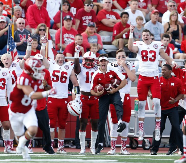 ESPNInsights's tweet photo. Nebraska improves to 6-0 for the 1st time since 2001, when the Cornhuskers started 11-0 and made the Rose Bowl. https://t.co/8HSWCIv5Bu