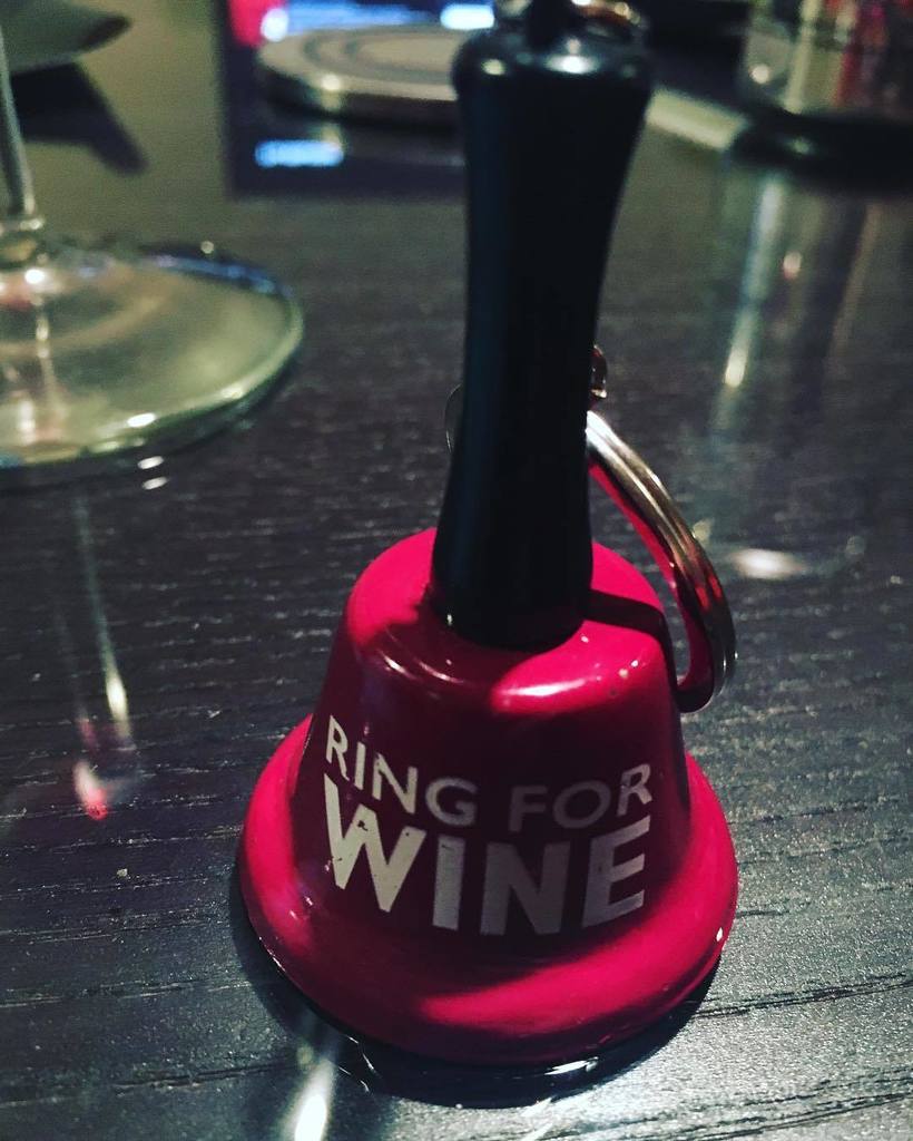 karenkosowski's tweet photo. My new favorite thing. #ringforwine🍷🔔 https://t.co/a5iH0pUDfA https://t.co/Nn1rwuiOw7