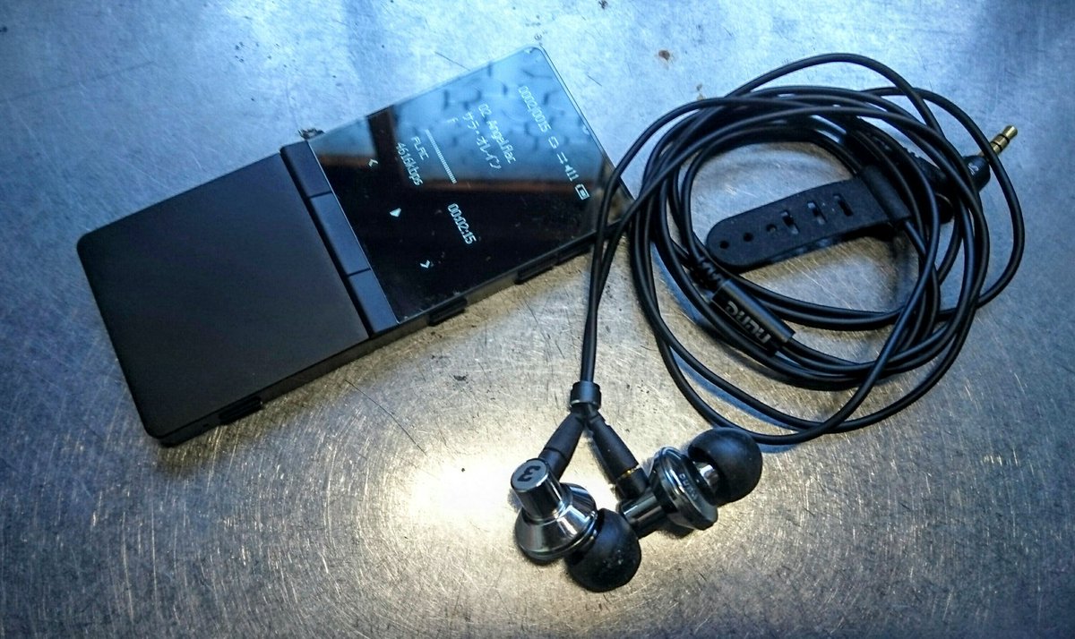 fit240's tweet photo. おはようございます♪ 持ち出しこれ…
HIFIMan SuperMini + DUNU TAITAN3
初の組み合わせ♪良い音してます♪ https://t.co/W85eDruBsr