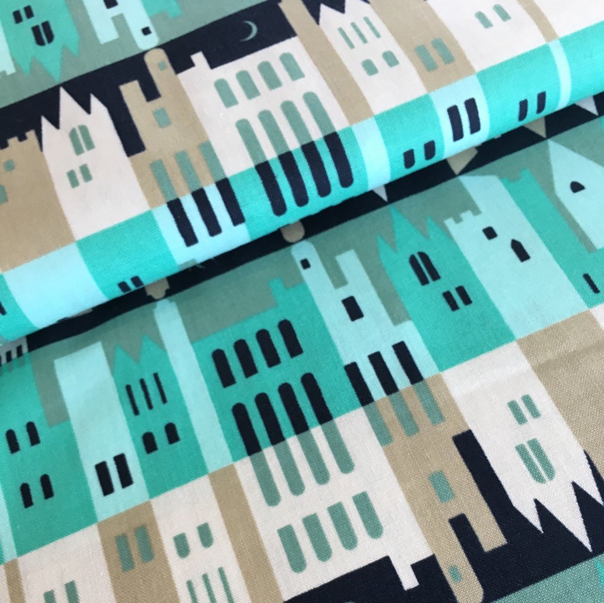 SpoolofThread's tweet photo. The nights are getting longer but this fabric makes evenings look magical 🌙 #spoolofthread #fabriclove https://t.co/mxBQDjo14V