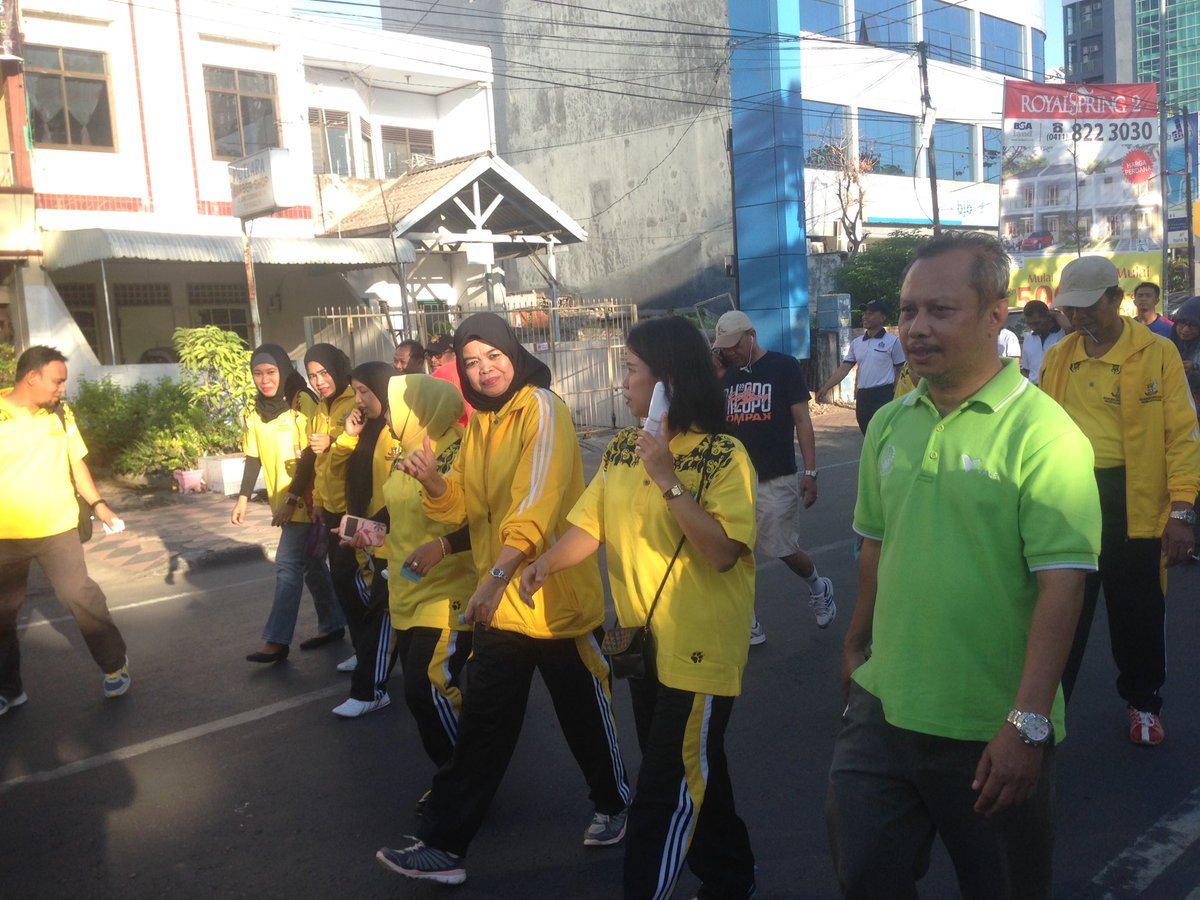 dplh_provsulsel's tweet photo. Gerak Jalan Santai dalam rangka peringatan HUT Provinsi Sulawesi Selatan ke 347 #blhd #sulsel https://t.co/JUqlTDkoC9