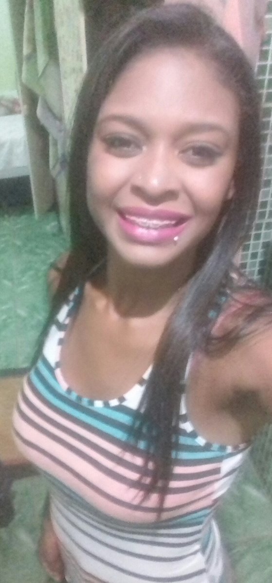 mayarad28081997's tweet photo. 🎈 '  Um Sorriso no Rosto e Mil segredos no Coração !  😌❤🌸🌈🍂🌙
  #boooanoiite https://t.co/YQ5uuCvbe7