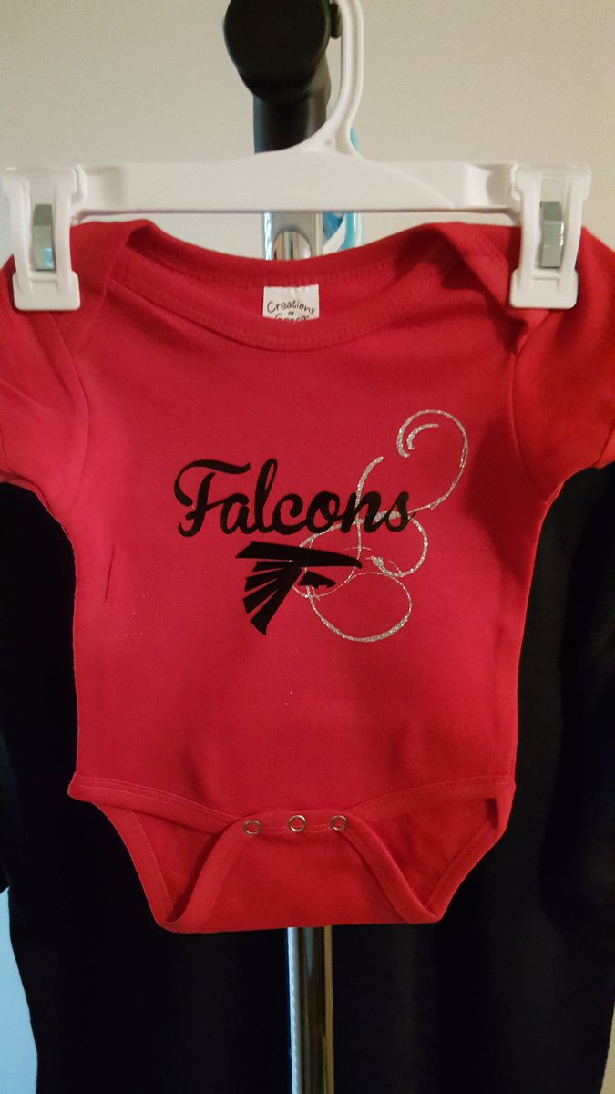 PersonaliTEEzTN's tweet photo. Custom onesie. Order today. Your favorite team, their colors. $15. #sports #CustomTshirts #CustomTEEz #football https://t.co/vEHEoOulga