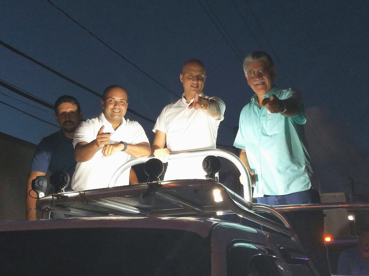 Miguelaureano51's tweet photo. CON FUERZA ESTADISTA. Naguabo se tiro a la calle en apoyo a nuestro Alcalde @NoeMarcano2012 y el equipo del PNP. https://t.co/AIOtgvZ0MJ