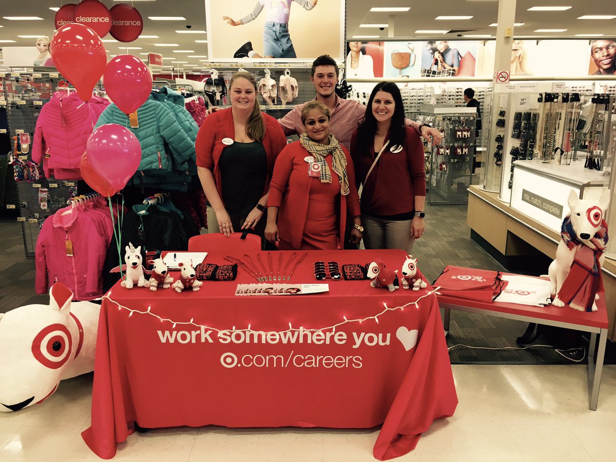 etlcraig_'s tweet photo. Happy NHE! Big thanks to the best HRBP @misslamiya for stopping by Bethel and recruiting some amazing talent with us! #worksomewhereyoulove https://t.co/DDlqKCFpI6