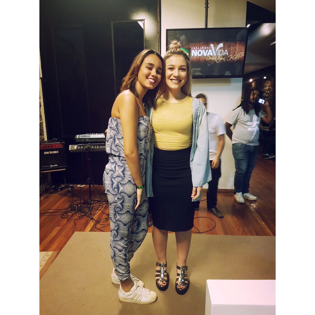 carolinarj_ana's tweet photo. Eu Amei te ver💘
#Freedom2016
#ConferênciaFreedom2016
#JesusLifeStyle 
#JesusIsFreedom
#gratidão 
#AtéSermosUm https://t.co/OSDYiMXs3z