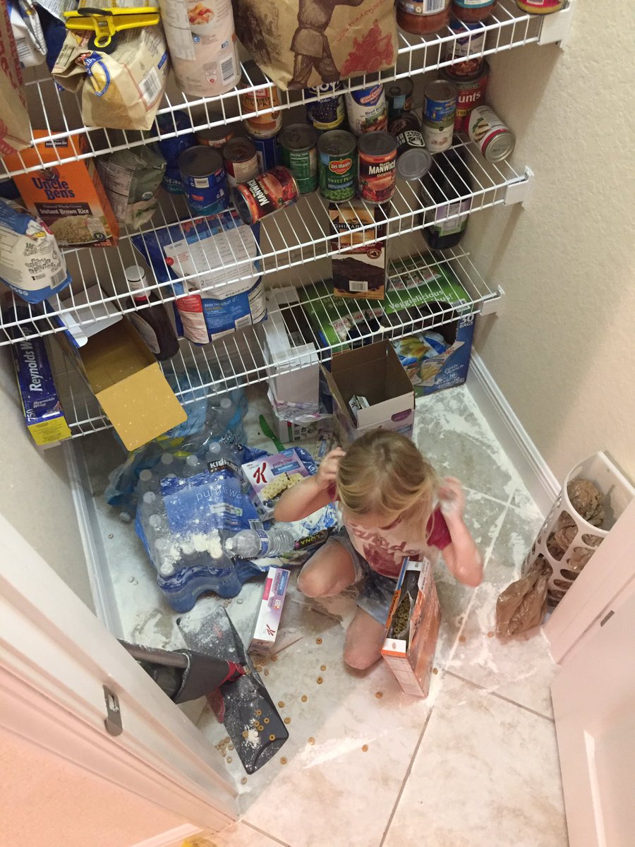 islaspeaks's tweet photo. I was looking for a snack and then the flour fell and then I think it turned into snow *throws flour in the air above her* https://t.co/mvJObyxXvw