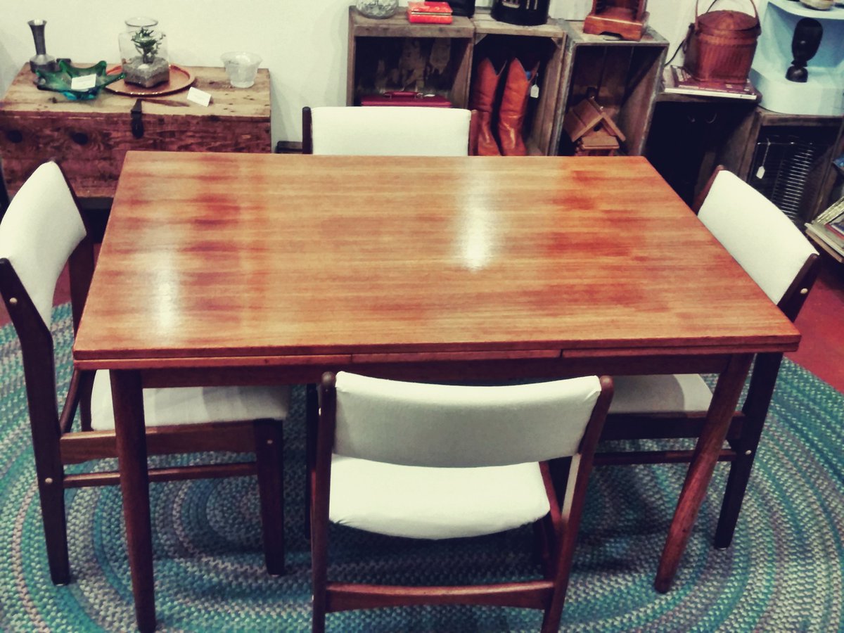 shop4pdx's tweet photo. Check out this beautiful danish modern dining set! #4pdx #diningset #danish #shoplocal https://t.co/ZpGLjHfxLg