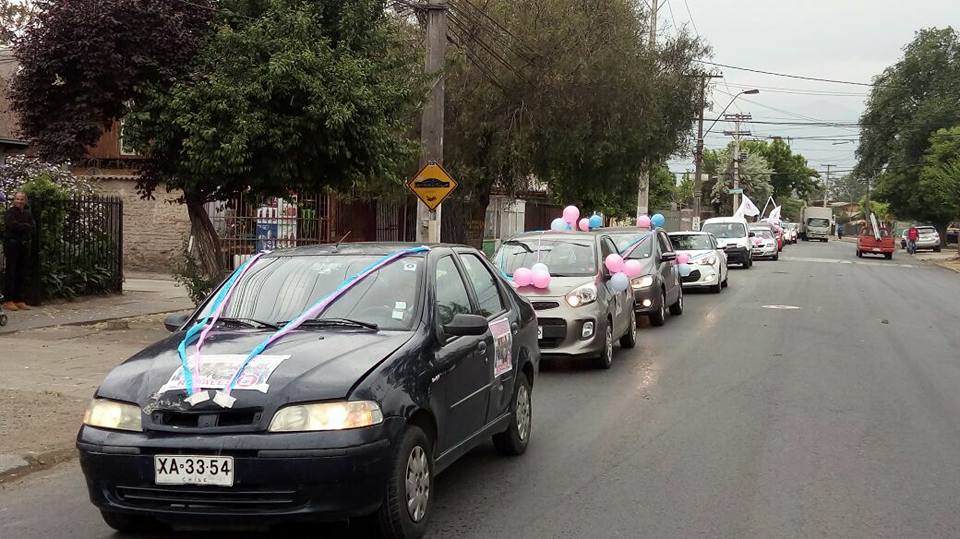 M_Alcaldesa2016's tweet photo. Gran caravana por las calles de #Conchalí apoyando a nuestra candidata y futura Alcaldesa Marcela Rosales. ¡Tu profe, Tu vecina! https://t.co/HwoqdjgJhp