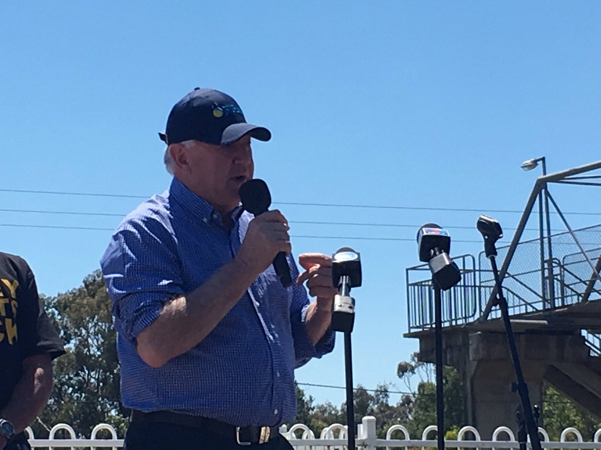isobelroe's tweet photo. We're going to put more council money into really getting Oakey going - Mayor Paul Antonio @ABCNewsBrisbane https://t.co/mwkh9XwVs3