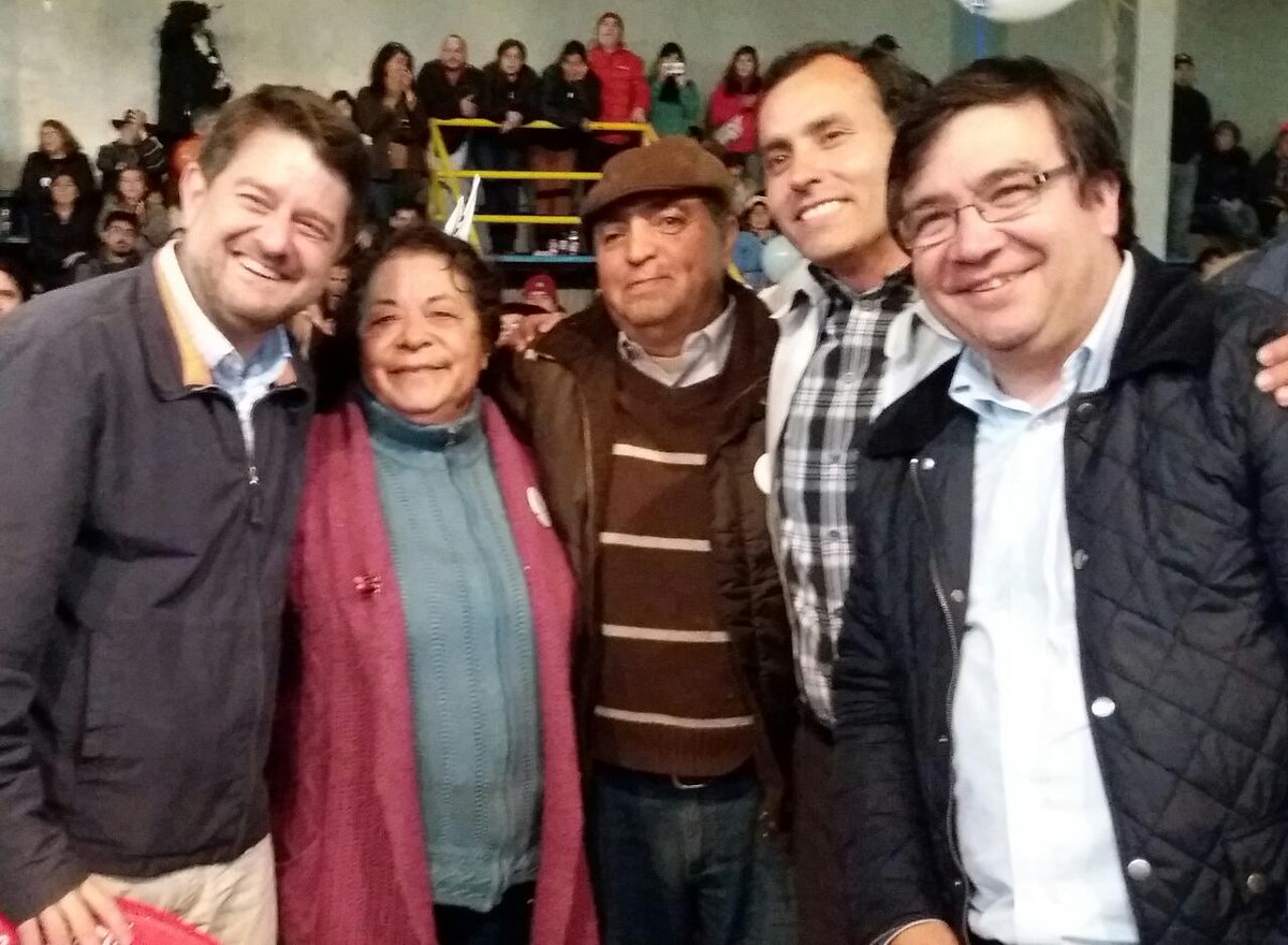 Orrego's tweet photo. Con el futuro alcalde de Peñaflor, @Nibaldo_Meza. Tuvo una infancia difícil en un hogar de menores y hoy es un gran adm. y servidor Público https://t.co/np4pbJh1Ed