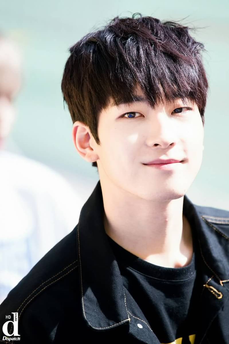 jeonwonwooph's tweet photo. [PHOTO] VLIVE Official Twitter Update  #원우 #WONWOO #세븐틴 #SEVENTEEN

cr: Dispatch https://t.co/hbUEZYqzZe