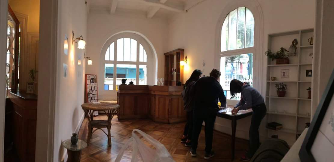 laplazacc's tweet photo. Ayer se inauguró la exposición de Muchachita de Belloto en nuestra locación #LaPlazaVictoriana, ubicada en Capitán Fuentes 33, Ñuñoa. https://t.co/2L3Uos6nbq