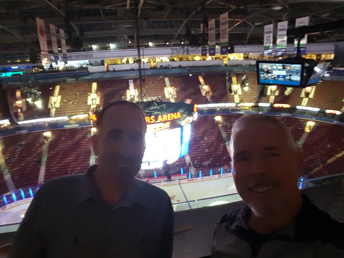 MikeR_CVGChilli's tweet photo. #WeAreAllCanucks https://t.co/8hbJIqDGMz