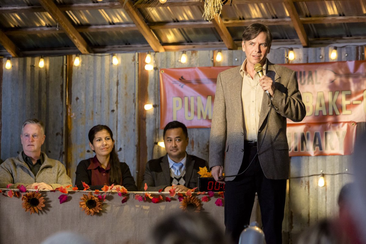 hallmarkchannel's tweet image. GAME ON! HARPER’S VS McCARTHY’S! #PumpkinPieWars