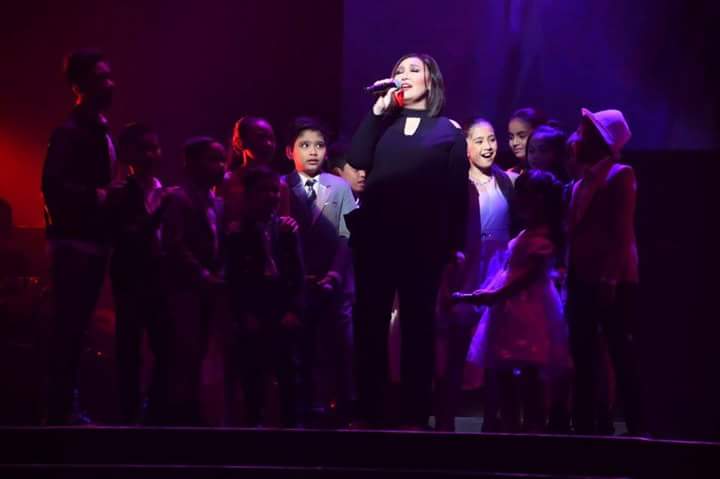 TeamSharonOfc's tweet photo. #SharonAtSolaire 
Cto https://t.co/LJEv04Iw8g