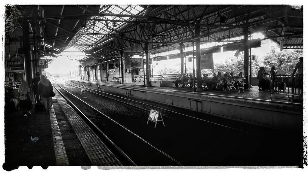 #gambir #stasiungambir #jakarta #jogjabound #taksaka #xiaomi #bnw #train #keretaapi #kai ift.tt/2eELWMh