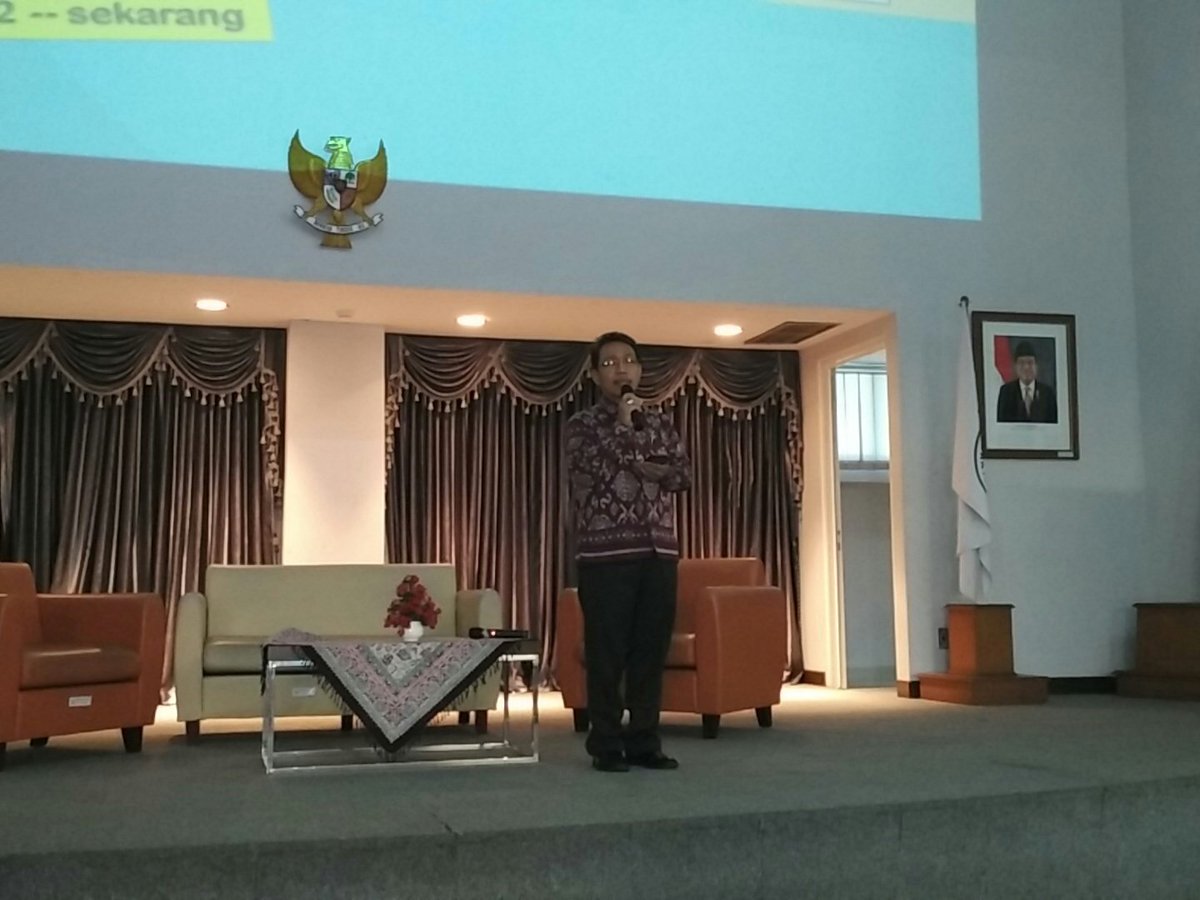 Kita masuk di Sesi Pertama tentang 1000 Hari Pertama Kehidupan yang peran gizi sangat penting disitu.