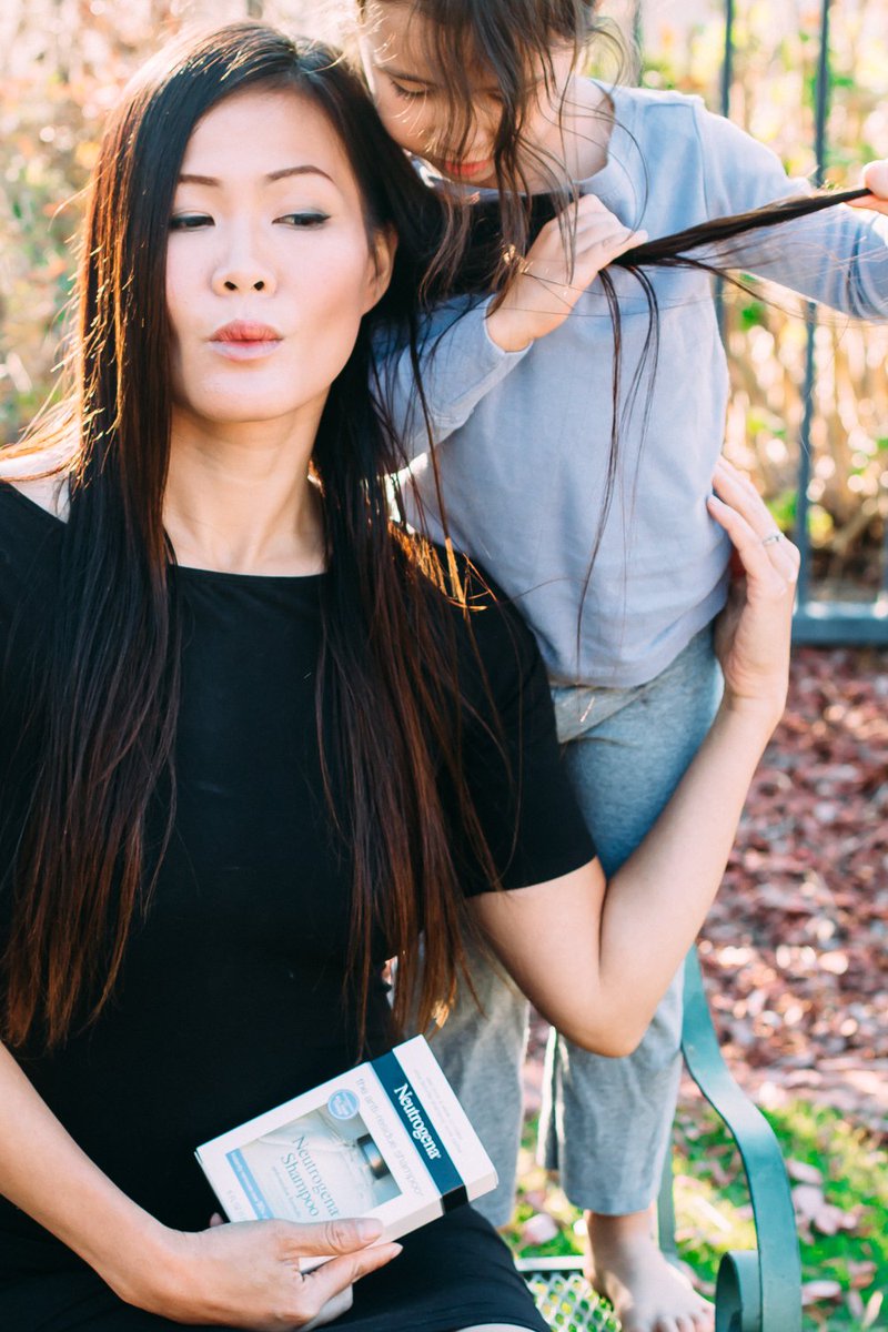 PoshJournalBlog's tweet image. My Hair is Need of a Serious Detox! + @Neutrogena ​Giveaway! 
Enter now poshjournal.com/hair-need-seri… #ByeBuildUp @shespeaksup #AD