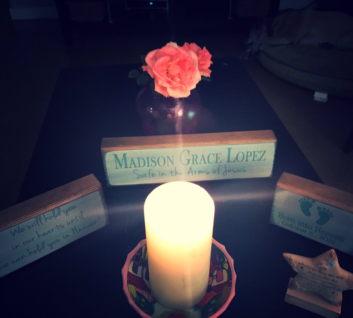 Boncbon18Lopez's tweet photo. #waveoflight2016 #PregnancyAndInfantLossAwareness Remembering all the beautiful angels https://t.co/LvrKIW669J
