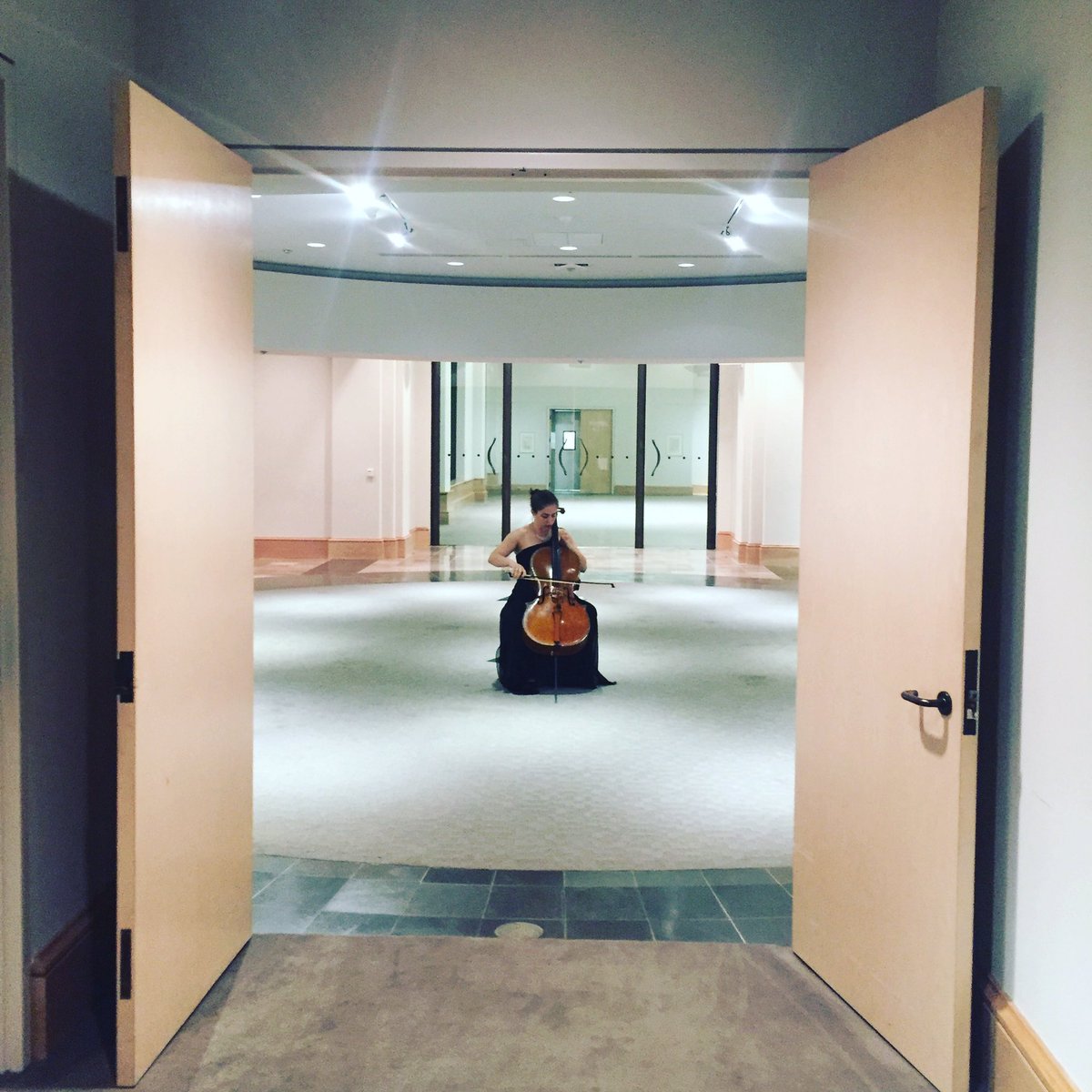jasperquartet's tweet photo. Warming up... https://t.co/RZyAMTzIKf