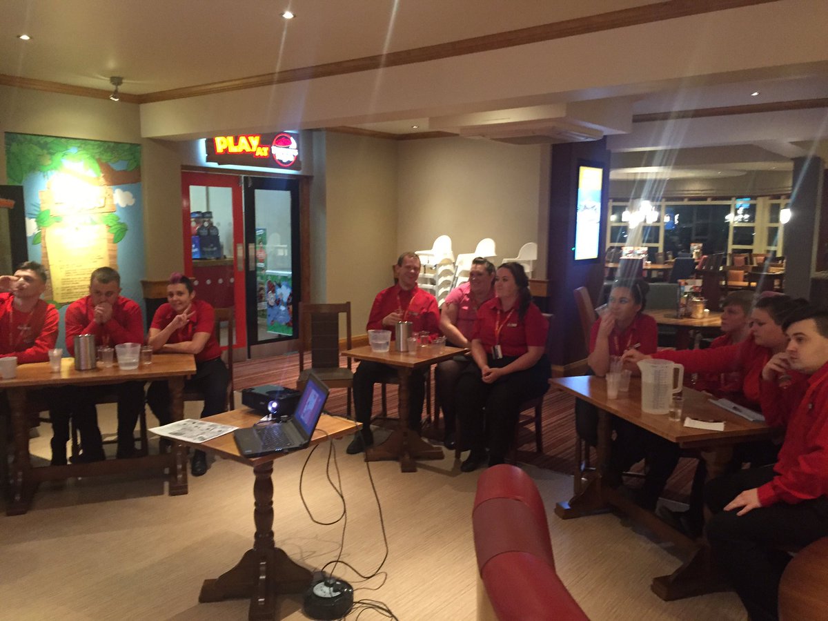 Laura Garner tweet media