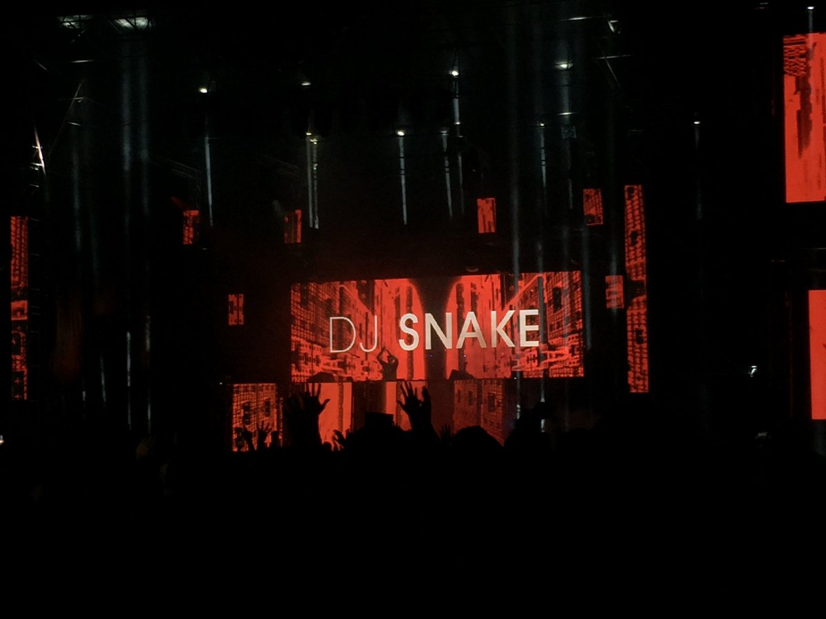 heinowpy's tweet photo. Mr. @djsnake encendió a todos en el #RTUpy y reventó la noche! 💥
#CoberturaHEi https://t.co/XCaPpIxcSB