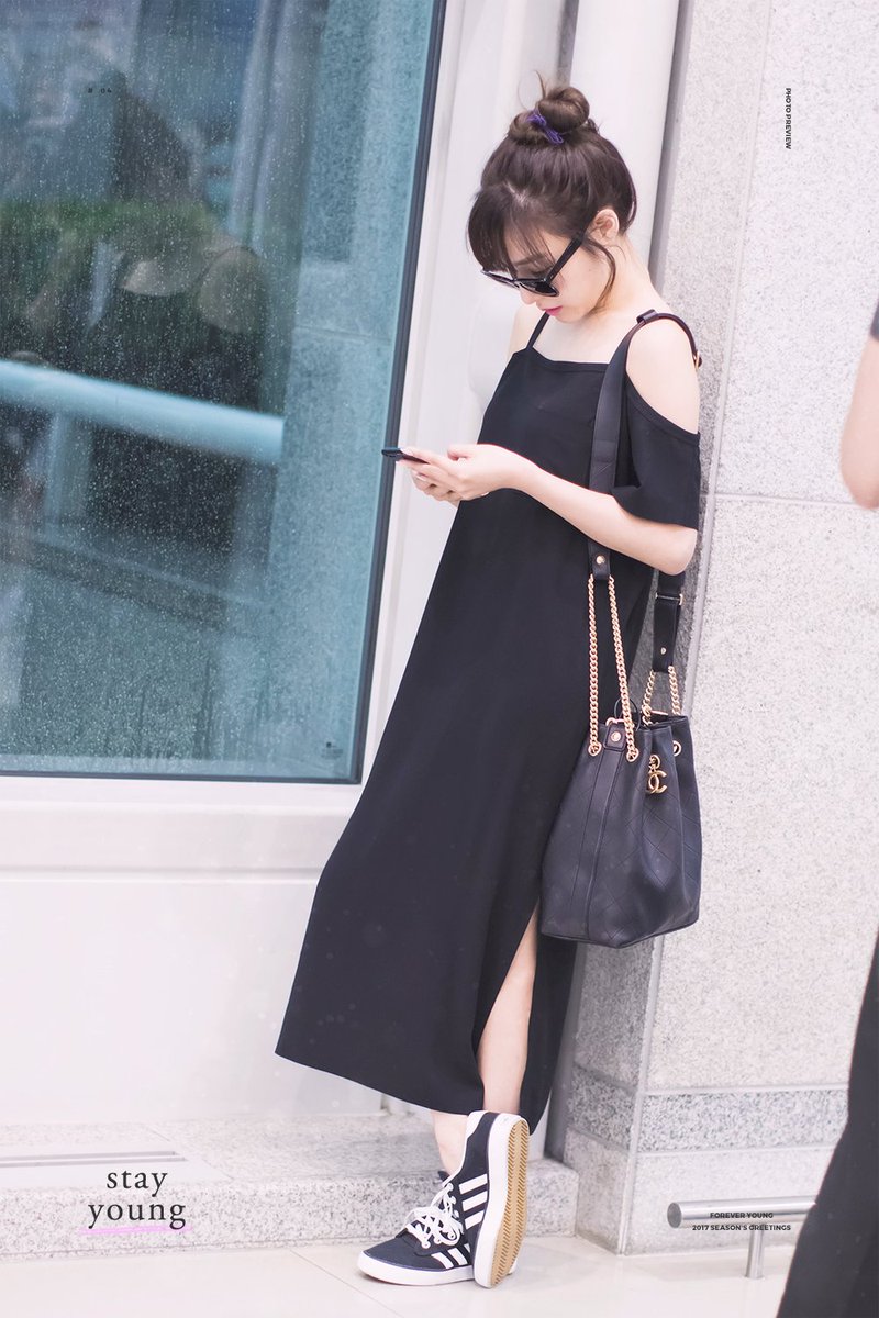 [PIC][29-07-2016]Tiffany trở về Hàn Quốc vào sáng sớm nay Cu34JUjUIAAp9ev