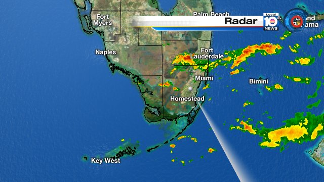 Heavy rain spreading across parts of #SouthFlorida leading us to a soggy Sunday #Flwx #umbrellaWX https://t.co/ZyjiAFpSlz