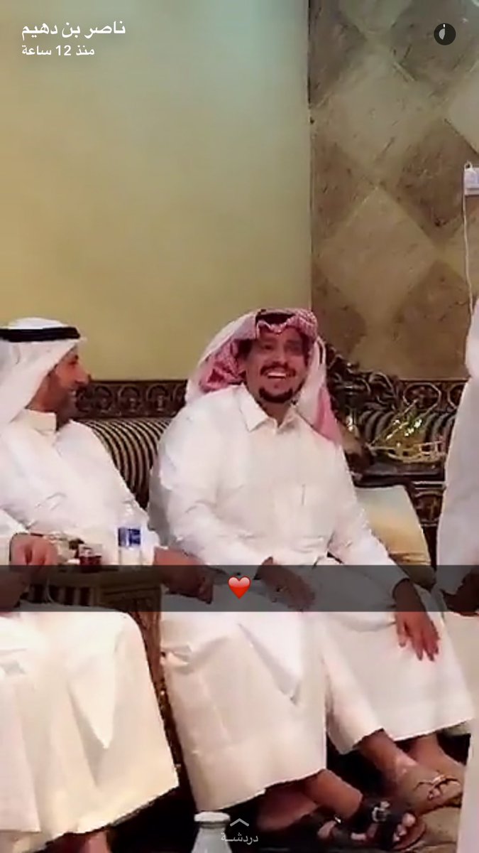 سهرة راقية البارحة بصحبة أخوي الشاعرين الكبيرين محمد بن الذيب و زايد بن كروز والنائب سعد الخنفور وجمع من الأحبة بضيافة الغالي نايف الرشيدي