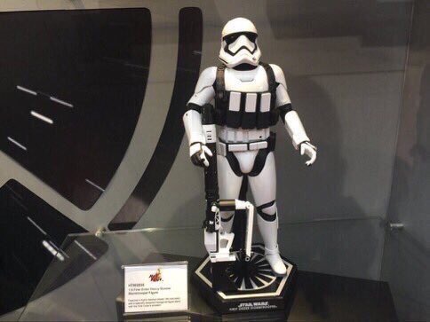 UKToyCollector's tweet photo. 1:6 Scale #FirstOrder Heavy Gunner #Stormtrooper @AmerangUK Stand #LTF2016
#RogueOne #SWCO
Watch my Vid⬇️
https://t.co/buJ9PIgTvP https://t.co/nIoQwqfaVA