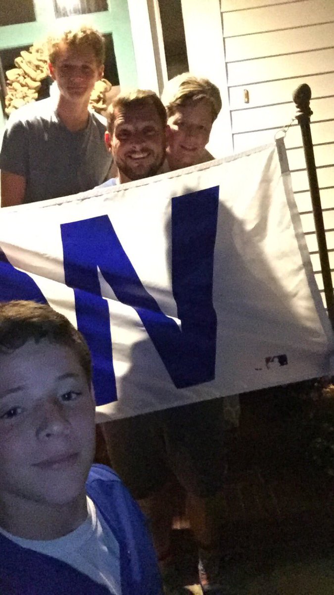 GavinWester's tweet photo. Flying the w flag because the Cubs caught that dub🐻🐻#FlyTheW https://t.co/aY0IhL3no3