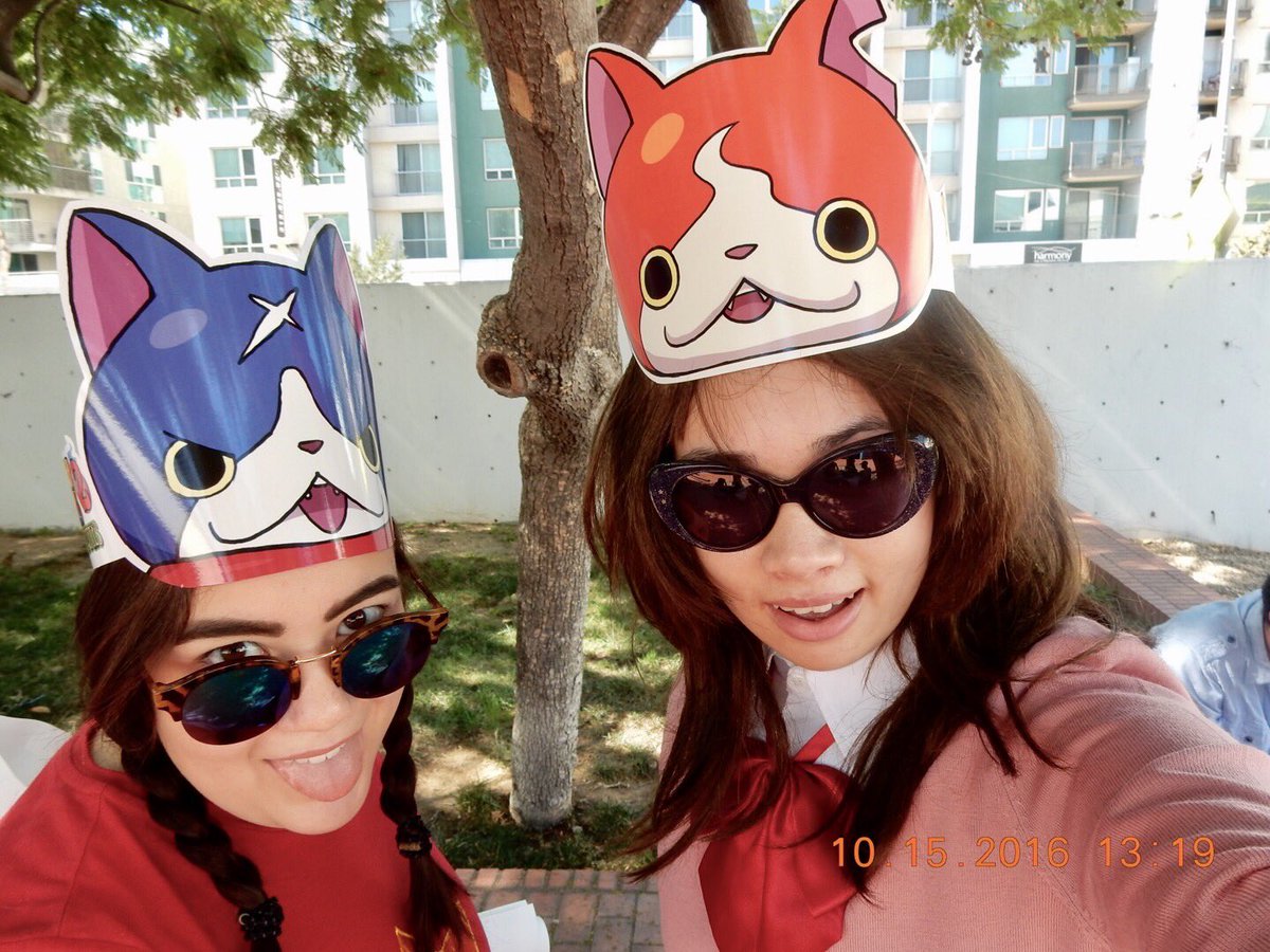 Queenie4ever's tweet photo. Had a really fun time @AkibaFestUSA with @KameronElaine @NavisMerceron @megan_harty @Kotaztrophe #yokaiwatch #Kizumonogatari #rollicecream https://t.co/GlWZdf1iXV