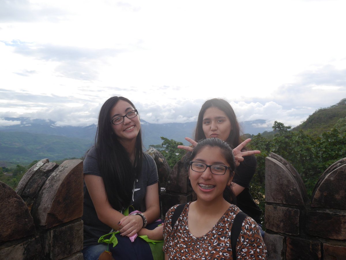 FiorellaAzizi's tweet photo. #Tp #prom https://t.co/Tqsj08rRKn