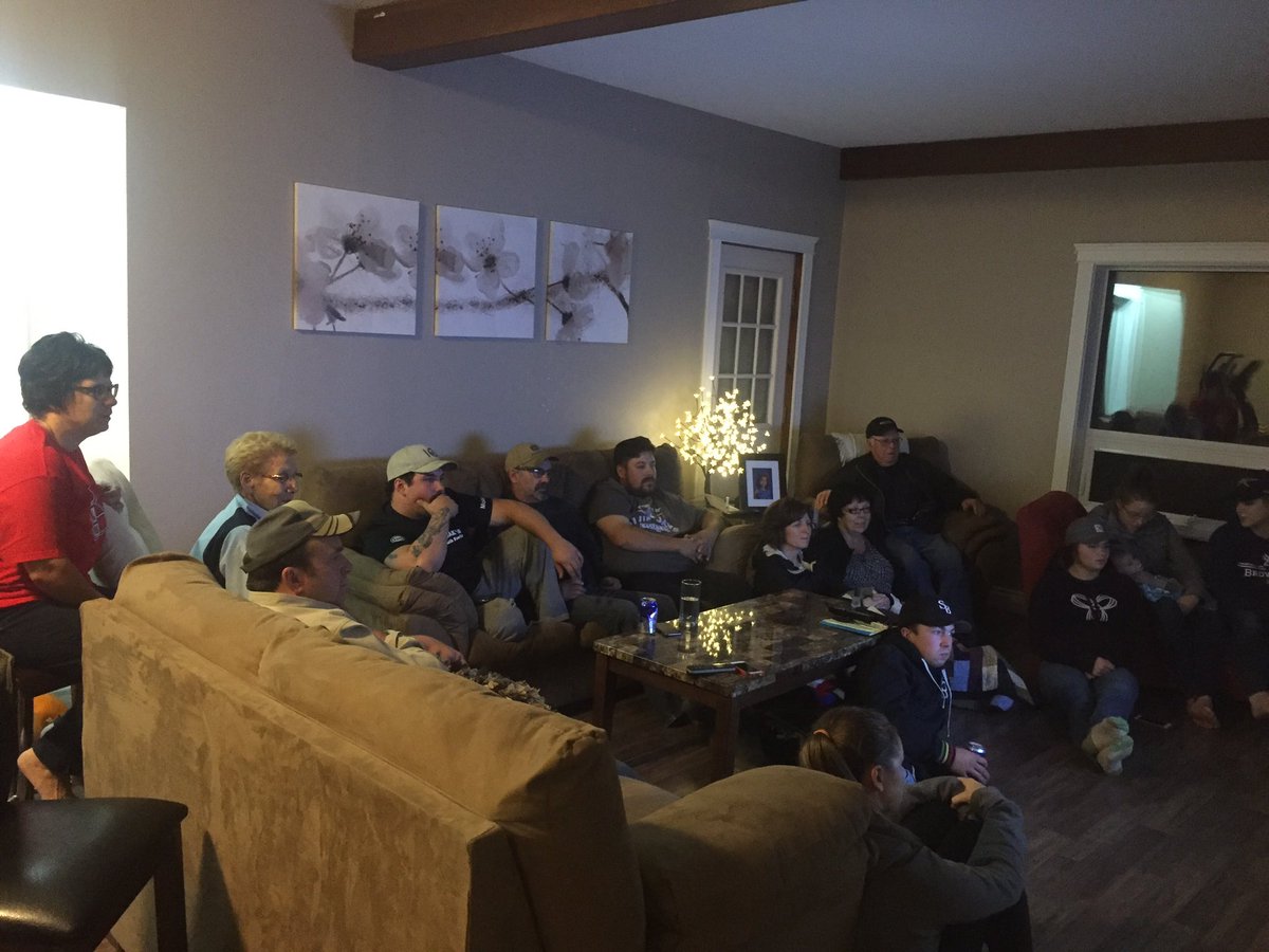 Bearskin81's tweet photo. @porksmckay fan club watching some Saturday night @spokanechiefs hockey https://t.co/sVya6mb943