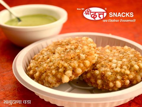 ShreeDattaSnack's tweet photo. Happy World Food Day! #WorldFoodDay #Vadapav #koothimbirwadi #misal #sabudanavada #maharashtrianfood #snacks #ShreeDattaSnacks https://t.co/EnknR3tSCu