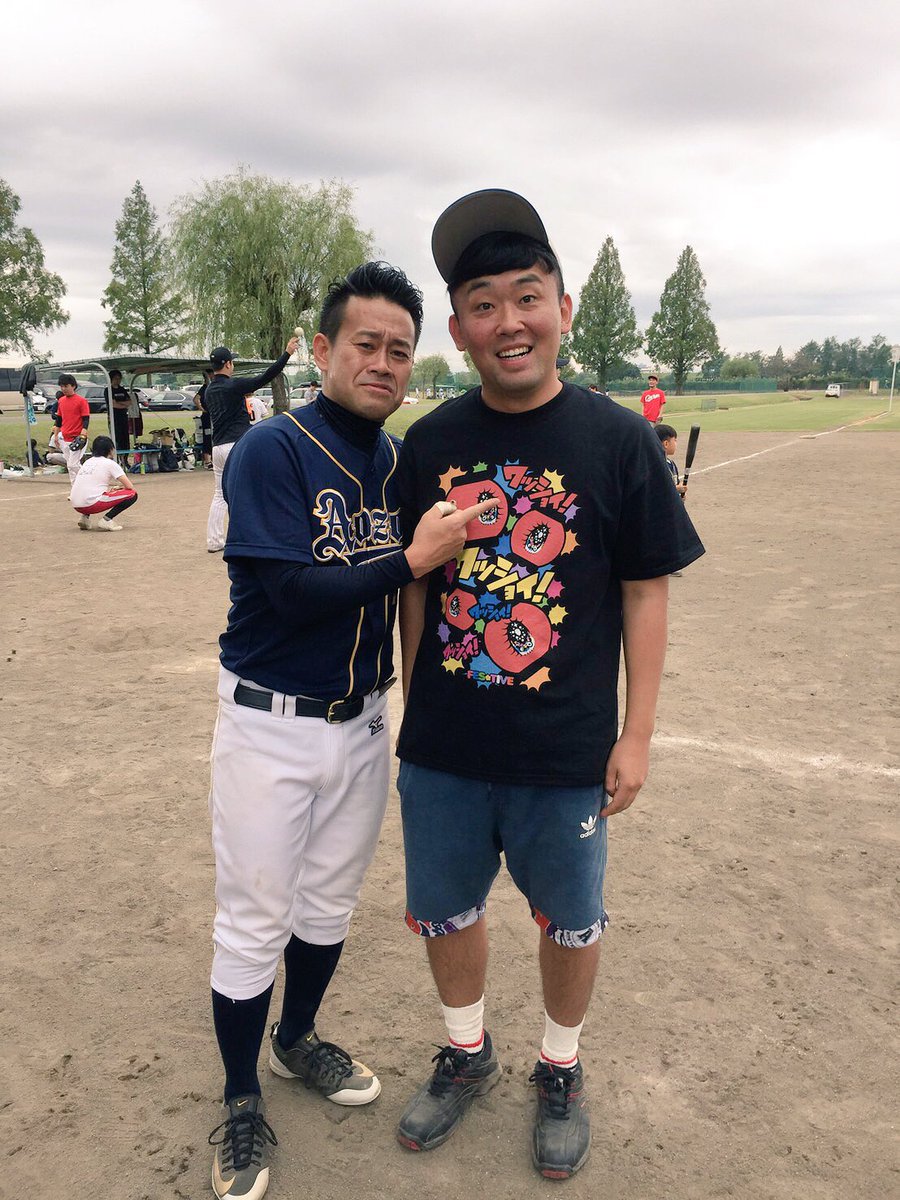 タロー 初恋タロー 今日は宮川大輔さん率いる野球チームと対戦しました ボロ負けでした 楽しかった あと 大輔さんにtシャツいじられました笑 むちゃくちゃ ワッショイ 書いてある これは大輔さんのtシャツじゃなく Fes Tiveのtシャツです