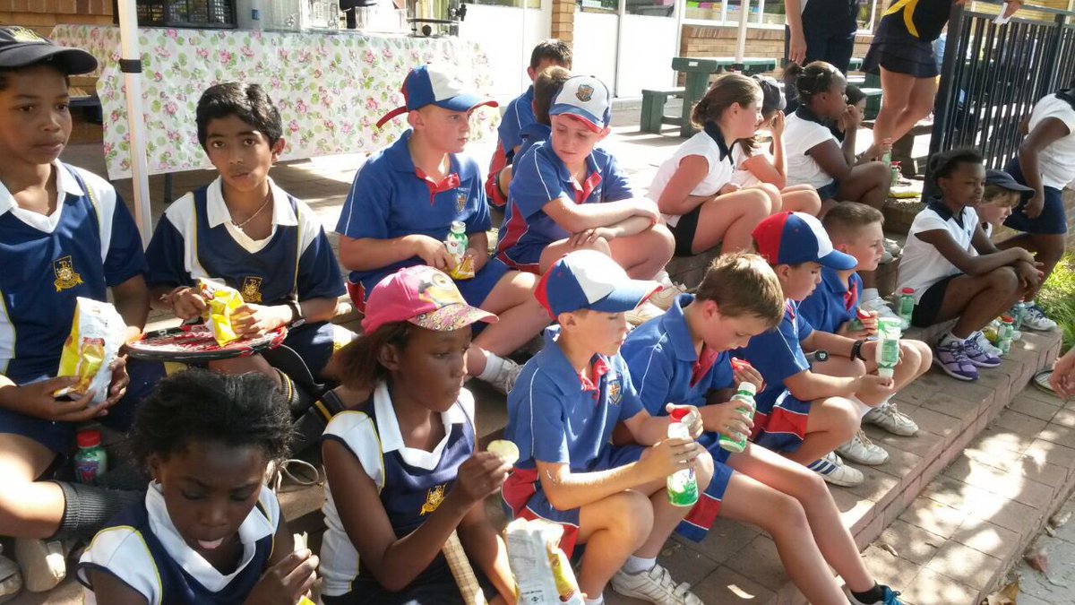csscSA's tweet photo. Enjoying some refreshments at the Foundation Phase Tennis.
#CSSCTennis https://t.co/lBopNgEwNH