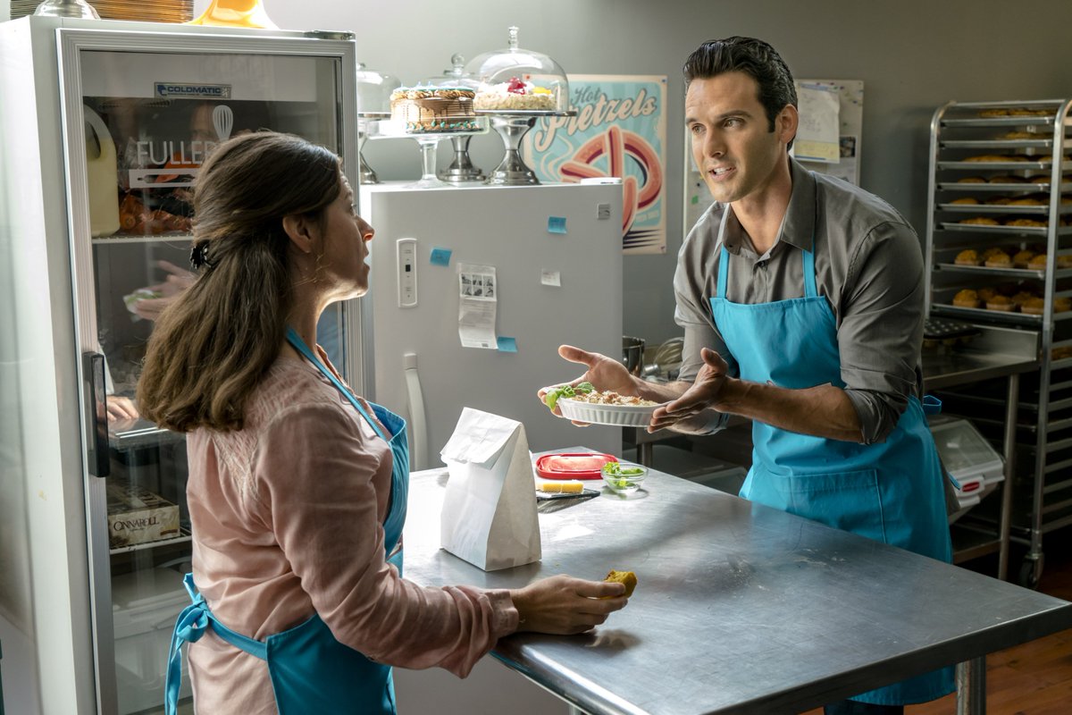 hallmarkchannel's tweet image. Pass the tissue. Lydia’s apology was so touching. #PumpkinPieWars