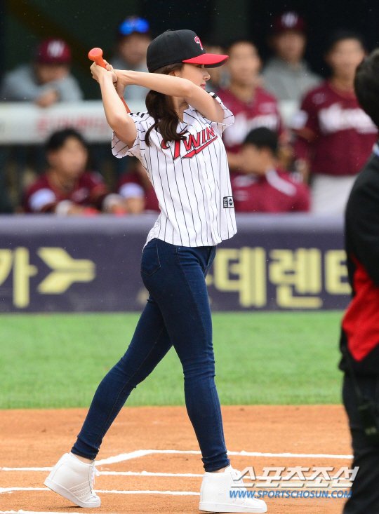 TWICE CHAEYOUNG29 ベースボール TWICE チェヨン HOME9ROUND popup ベースボール トレカ - メルカリ