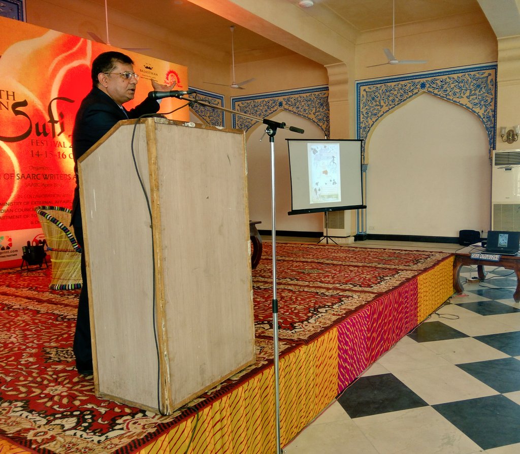 JaipurSufiFest's tweet photo. LIVE UPDATE:
Presentation on Topic: Sufism through the Eyes of Art &amp; History by Hon. Justice R.S. Chauhan.
#jsf16 #JaipurSufiFest https://t.co/QV8MEtsLpB