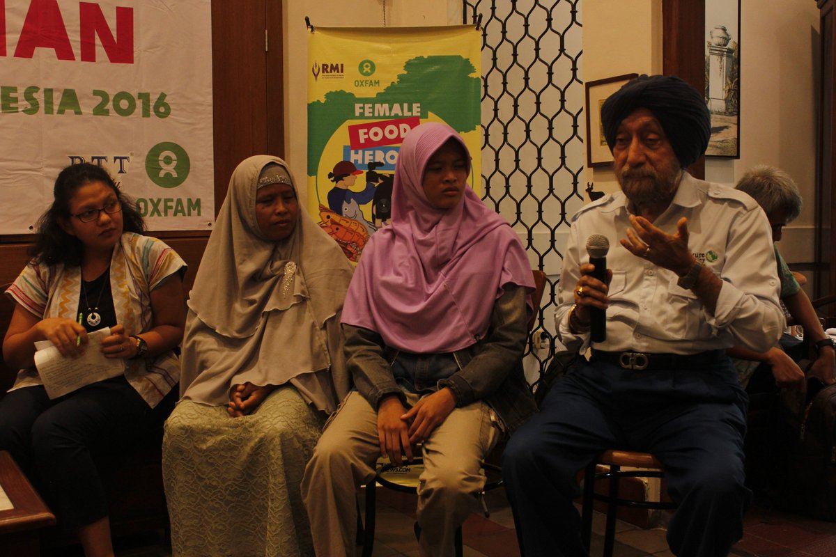 pak <a href="/HS_dillon/">H.S. Dillon</a> mengatakan perjuangan harus tetap dijuangkan "Fight!"